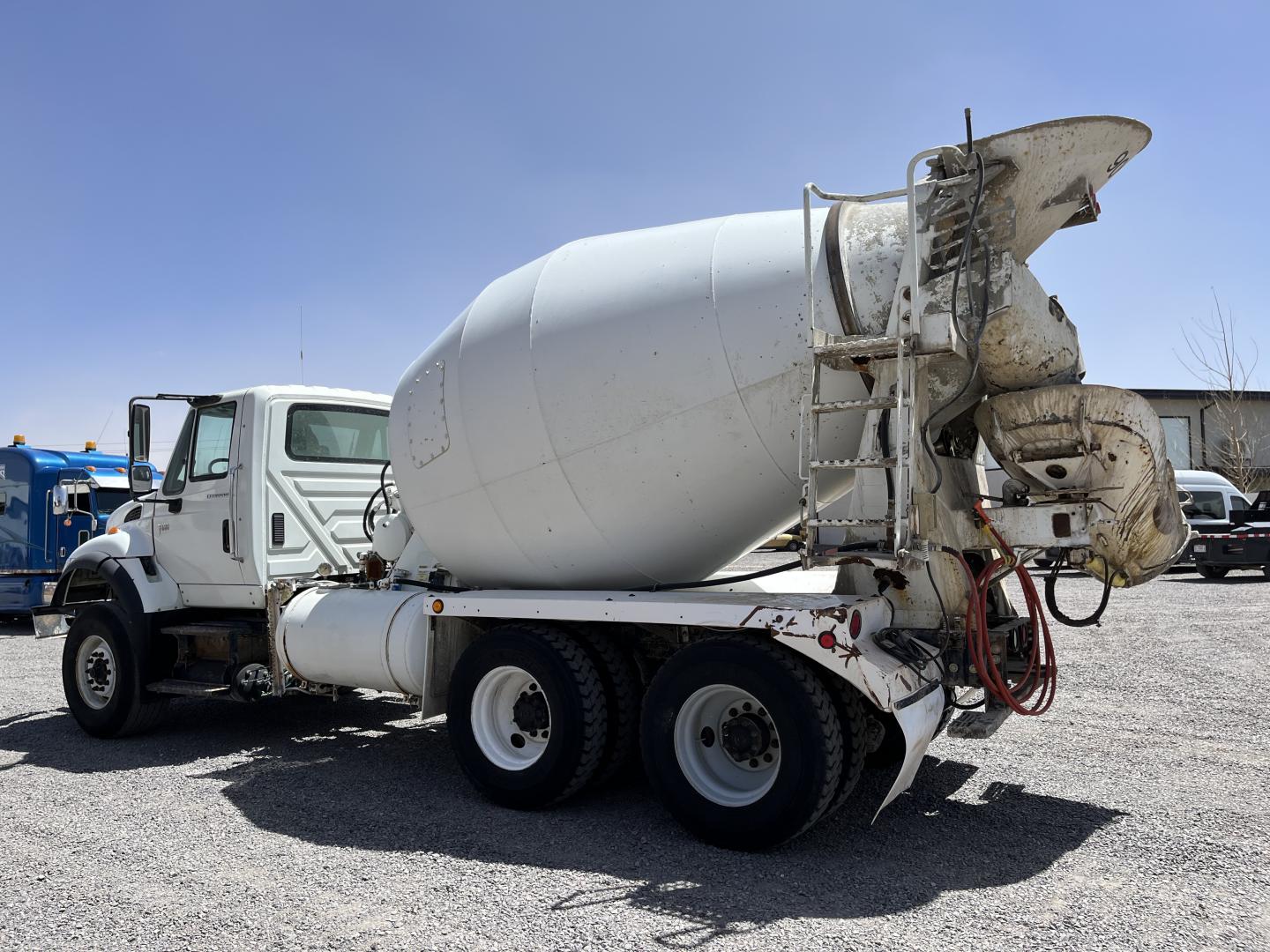 ./imagenes/INVOICE/2019/18041/CAMION INTERNATIONAL CON EQUIPO REVOLVEDOR MACNEILUS (16).JPG